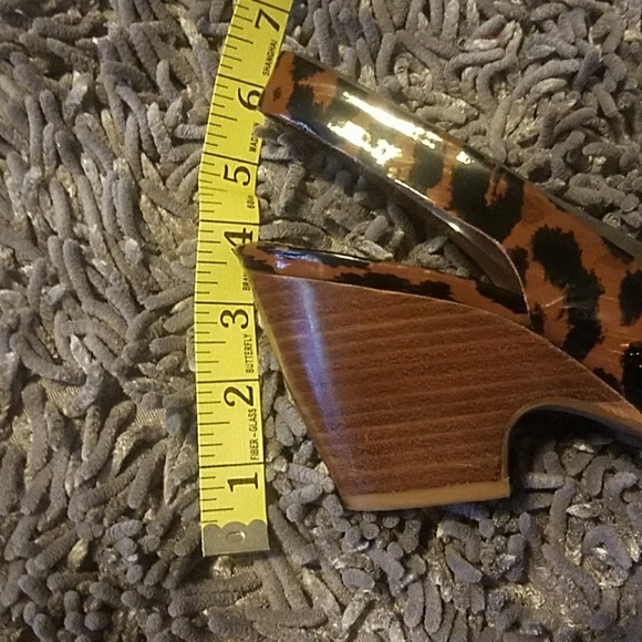 💋3 for $24💋
🐆LEOPARD Peep-Toe Sandle Heels - Picture 5 of 6